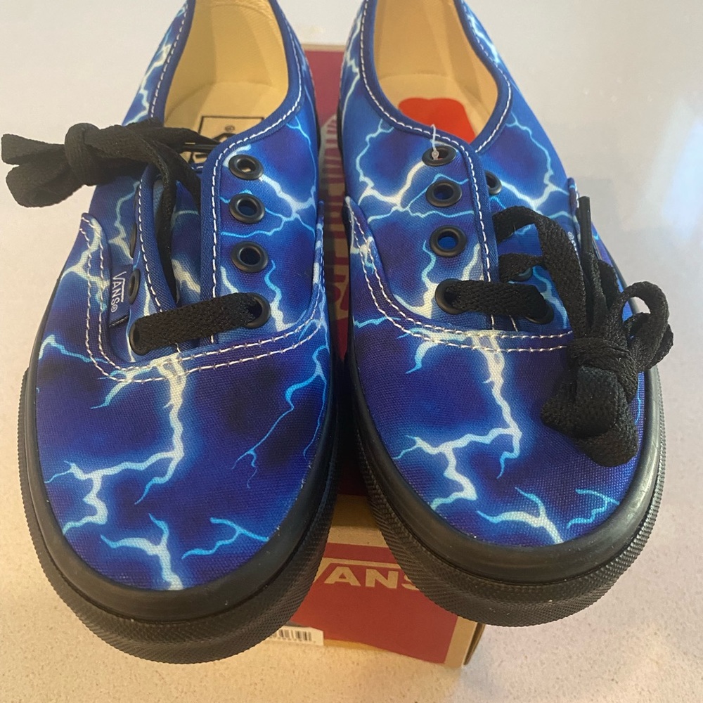 Vans Lightening Kids/Women/boys shoe 3.5 Mens or size 5 women